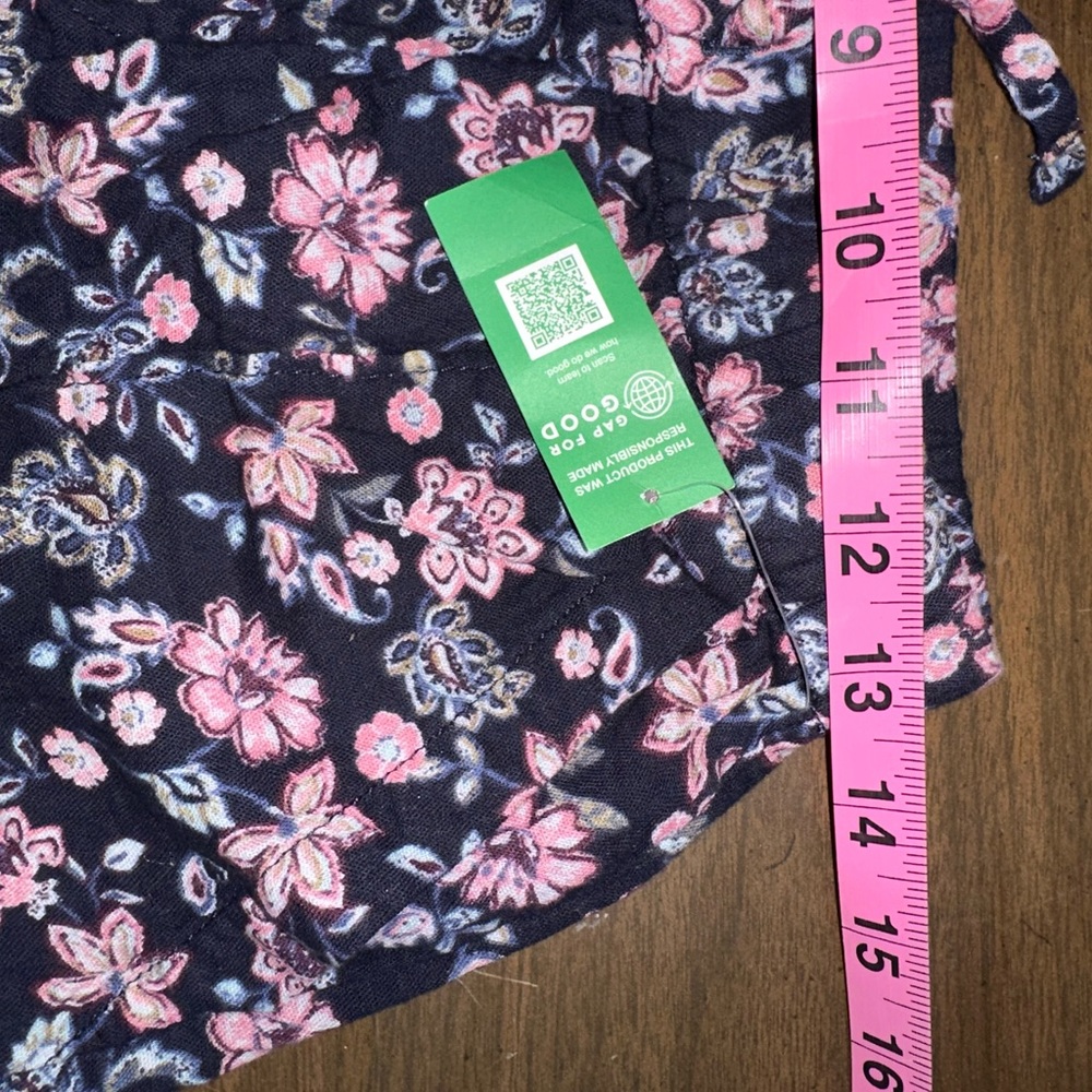 Gap Bundle - Picture 7 of 12
